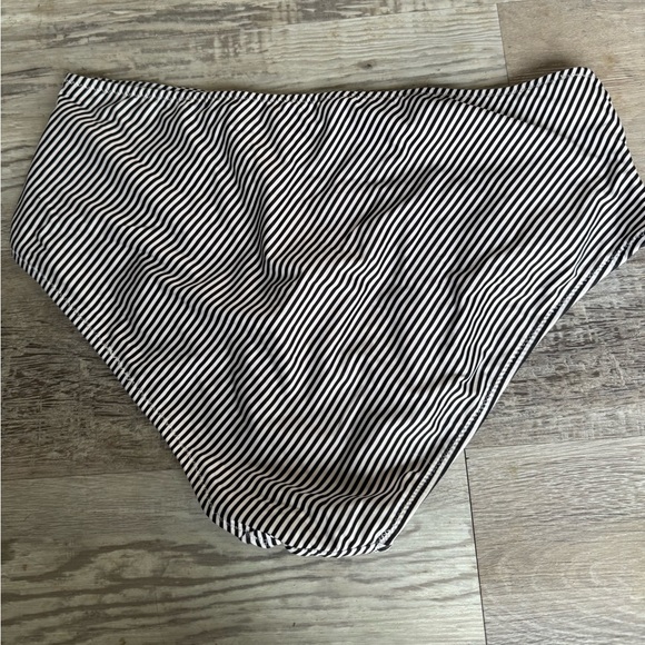 Seaside Gale Falbala High-waisted Bikini Set Size M - Picture 4 of 7